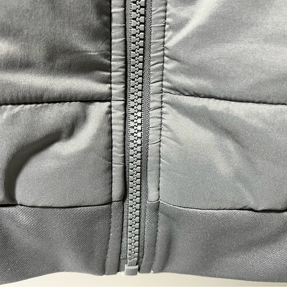 Original Penguin Water-Repellent Quilted Poly Filled Super Light Packable Vest - Picture 11 of 16